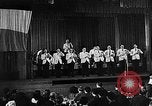 Immagine di I lavoratori stranieri Berlino Germania, 1943, secondo 53 filmato di repertorio 65675053930