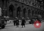 Immagine di Dipinti restituiti al museo del Louvre dopo la seconda guerra mondiale Parigi Francia, 1946, secondo 31 filmato di repertorio 65675053943