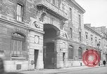 Image morgue municipale Paris France, 1946, de la seconde 1 séquences d'archives historiques vidéo 65675053944