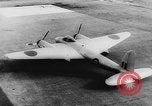 Image de Havilland DH 98 bombardiers Mosquito Canada, 1942, de la seconde 7 séquences d'archives historiques vidéo 65675053953
