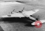 Image de Havilland DH 98 bombardiers Mosquito Canada, 1942, de la seconde 8 séquences d'archives historiques vidéo 65675053953