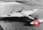 Image de Havilland DH 98 bombardiers Mosquito Canada, 1942, de la seconde 10 séquences d'archives historiques vidéo 65675053953