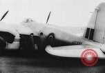 Image de Havilland DH 98 bombardiers Mosquito Canada, 1942, de la seconde 17 séquences d'archives historiques vidéo 65675053953