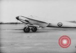 Image de Havilland DH 98 bombardiers Mosquito Canada, 1942, de la seconde 28 séquences d'archives historiques vidéo 65675053953