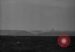 Standbild britische Kriegsschiffe Bardia Libyen, 1941, aus Sekunde 23 historischem Filmmaterial Videoclip 65675053959