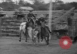 Standbild Broncobusters Arcadia Florida USA, 1941, aus Sekunde 24 historischem Filmmaterial Videoclip 65675053964