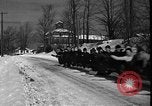 Standbild racing Sled Bridgeton Maine USA, 1941, aus Sekunde 16 historischem Filmmaterial Videoclip 65675053965