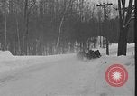 Standbild racing Sled Bridgeton Maine USA, 1941, aus Sekunde 47 historischem Filmmaterial Videoclip 65675053965