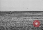 Image bateau radio-commandé Fort Story Virginia USA, 1941, de la seconde 31 séquences d'archives historiques vidéo 65675053971