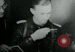 Immagine di Funerale militare per il pilota tedesco di ACE Helmut Quaresima Germania, 1944, secondo 38 filmato di repertorio 65675053982