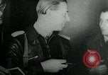 Immagine di Funerale militare per il pilota tedesco di ACE Helmut Quaresima Germania, 1944, secondo 39 filmato di repertorio 65675053982