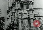 Immagine di Free French Armored Division a Parigi Notre Dame Francia, 1944, secondo 41 filmato di repertorio 65675053984