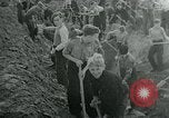 Standbild Hitler Jugend Deutschland, 1944, aus Sekunde 59 historischem Filmmaterial Videoclip 65675053987