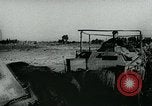 Immagine di Aerei tedeschi bomba posizioni sovietica Fronte orientale teatro europeo, 1944, secondo 7 filmato di repertorio 65675054006