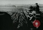 Immagine di Aerei tedeschi bomba posizioni sovietica Fronte orientale teatro europeo, 1944, secondo 24 filmato di repertorio 65675054006