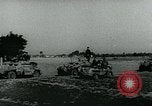 Immagine di Aerei tedeschi bomba posizioni sovietica Fronte orientale teatro europeo, 1944, secondo 29 filmato di repertorio 65675054006