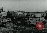 Immagine di Aerei tedeschi bomba posizioni sovietica Fronte orientale teatro europeo, 1944, secondo 34 filmato di repertorio 65675054006