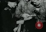 Immagine di Aerei tedeschi bomba posizioni sovietica Fronte orientale teatro europeo, 1944, secondo 42 filmato di repertorio 65675054006