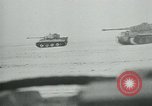 Standbild Deutsche Truppen kämpfen Sowjets in Russland im Winter Russland, 1942, aus Sekunde 38 historischem Filmmaterial Videoclip 65675054011