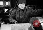 Standbild Lokomotivfabrik Russland Sowjetunion, 1947, aus Sekunde 24 historischem Filmmaterial Videoclip 65675054017