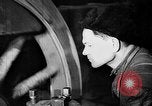 Standbild Lokomotivfabrik Russland Sowjetunion, 1947, aus Sekunde 32 historischem Filmmaterial Videoclip 65675054017
