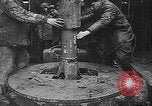 Standbild Ölindustrie Baku Aserbaidschan, 1947, aus Sekunde 28 historischem Filmmaterial Videoclip 65675054018