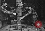 Standbild Ölindustrie Baku Aserbaidschan, 1947, aus Sekunde 29 historischem Filmmaterial Videoclip 65675054018