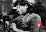 Standbild Reifenfabrik Russland Sowjetunion, 1947, aus Sekunde 26 historischem Filmmaterial Videoclip 65675054019