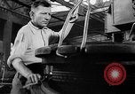 Standbild Reifenfabrik Russland Sowjetunion, 1947, aus Sekunde 41 historischem Filmmaterial Videoclip 65675054019