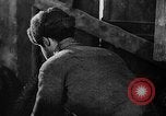 Standbild Reifenfabrik Russland Sowjetunion, 1947, aus Sekunde 49 historischem Filmmaterial Videoclip 65675054019