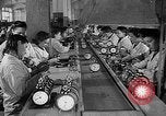 Standbild Wecker Russland Sowjetunion, 1947, aus Sekunde 6 historischem Filmmaterial Videoclip 65675054020