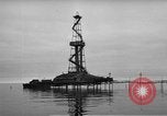 Standbild Bohrinseln am Kaspischen Meer, 1947, aus Sekunde 19 historischem Filmmaterial Videoclip 65675054025
