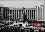 Immagine di Istituto siberiano della metallurgia statua di Ordzhonikidze Novokuznetsk Russia Unione Sovietica, 1949, secondo 34 filmato di repertorio 65675054028