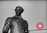 Immagine di Istituto siberiano della metallurgia statua di Ordzhonikidze Novokuznetsk Russia Unione Sovietica, 1949, secondo 38 filmato di repertorio 65675054028