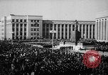 Immagine di Istituto siberiano della metallurgia statua di Ordzhonikidze Novokuznetsk Russia Unione Sovietica, 1949, secondo 42 filmato di repertorio 65675054028