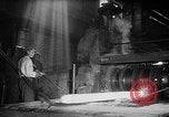Image ouzbek usine métallurgique Bekabad Ouzbékistan Union Soviétique, 1946, de la seconde 19 séquences d'archives historiques vidéo 65675054038