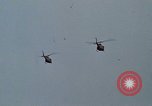 Standbild UH-1D Huey Deutschland, 1970, aus Sekunde 15 historischem Filmmaterial Videoclip 65675054055
