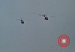Standbild UH-1D Huey Deutschland, 1970, aus Sekunde 16 historischem Filmmaterial Videoclip 65675054055