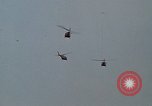 Standbild UH-1D Huey Deutschland, 1970, aus Sekunde 19 historischem Filmmaterial Videoclip 65675054055