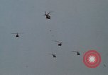 Standbild UH-1D Huey Deutschland, 1970, aus Sekunde 23 historischem Filmmaterial Videoclip 65675054055