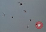 Standbild UH-1D Huey Deutschland, 1970, aus Sekunde 25 historischem Filmmaterial Videoclip 65675054055