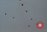 Standbild UH-1D Huey Deutschland, 1970, aus Sekunde 26 historischem Filmmaterial Videoclip 65675054055