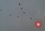 Standbild UH-1D Huey Deutschland, 1970, aus Sekunde 33 historischem Filmmaterial Videoclip 65675054055