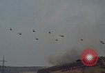 Standbild UH-1D Huey Deutschland, 1970, aus Sekunde 45 historischem Filmmaterial Videoclip 65675054055