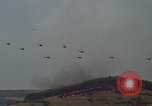 Standbild UH-1D Huey Deutschland, 1970, aus Sekunde 48 historischem Filmmaterial Videoclip 65675054055