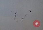 Standbild UH-1D Huey Deutschland, 1970, aus Sekunde 57 historischem Filmmaterial Videoclip 65675054056