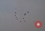 Standbild UH-1D Huey Deutschland, 1970, aus Sekunde 60 historischem Filmmaterial Videoclip 65675054056