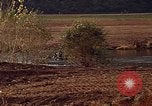 Standbild Schützenpanzer Main Deutschland, 1970, aus Sekunde 58 historischem Filmmaterial Videoclip 65675054057