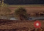 Standbild Schützenpanzer Main Deutschland, 1970, aus Sekunde 60 historischem Filmmaterial Videoclip 65675054057