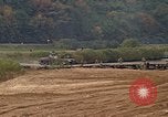 Standbild Schützenpanzer Deutschland, 1970, aus Sekunde 17 historischem Filmmaterial Videoclip 65675054059